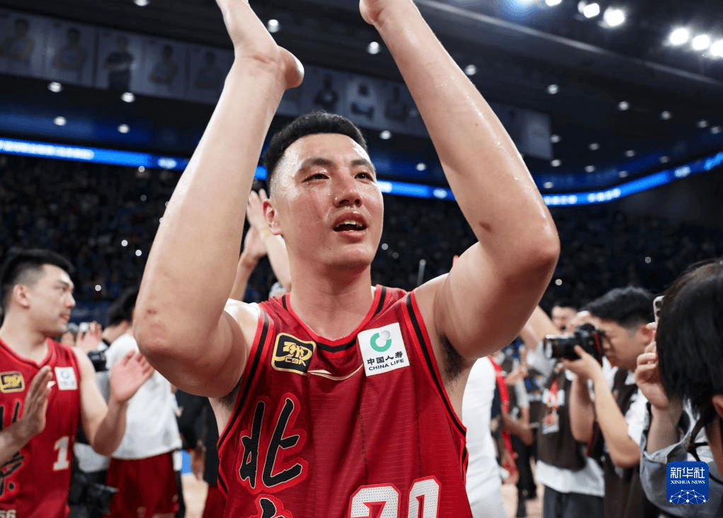 开云体育APP下载-北京首钢客场逆转获得胜利,冲刺季后赛