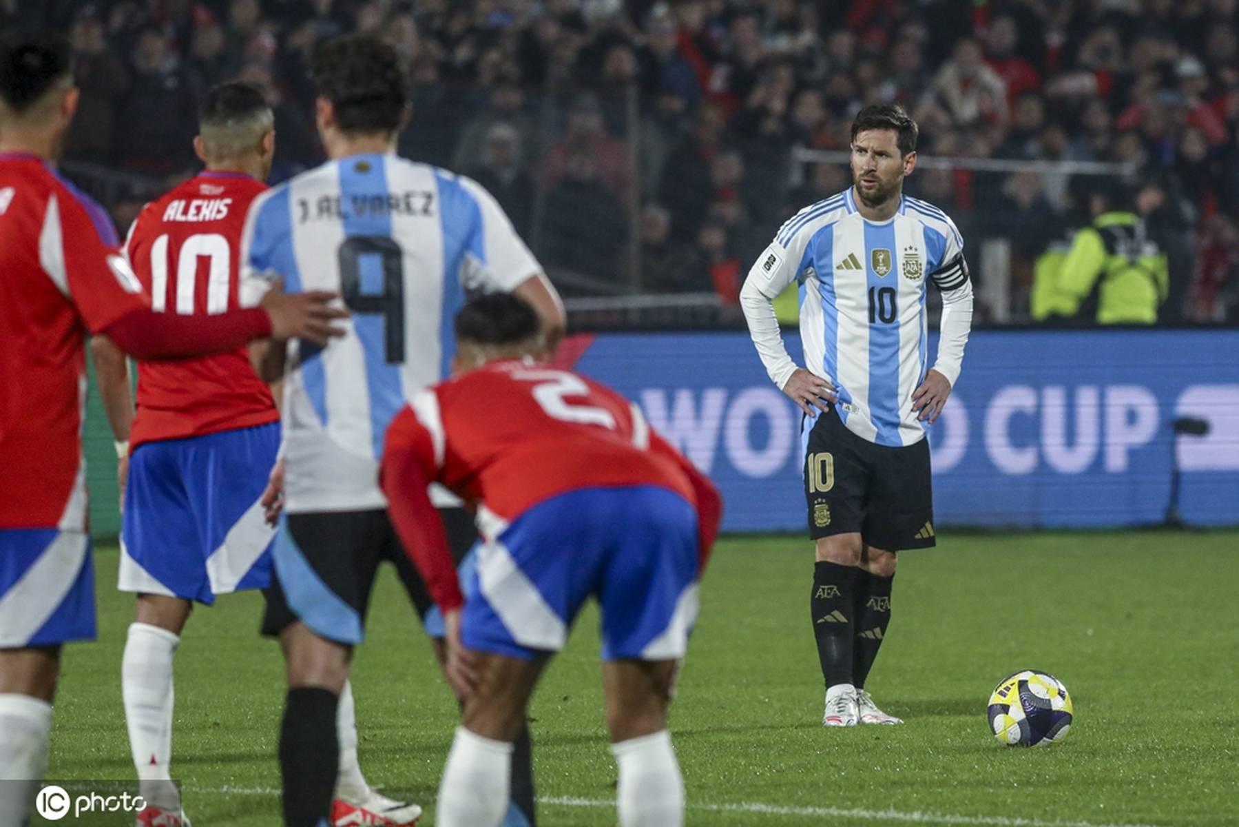 阿尔梅里亚客场不敌对手,遭遇失利 阿尔梅里亚客场不敌对手,遭遇失利