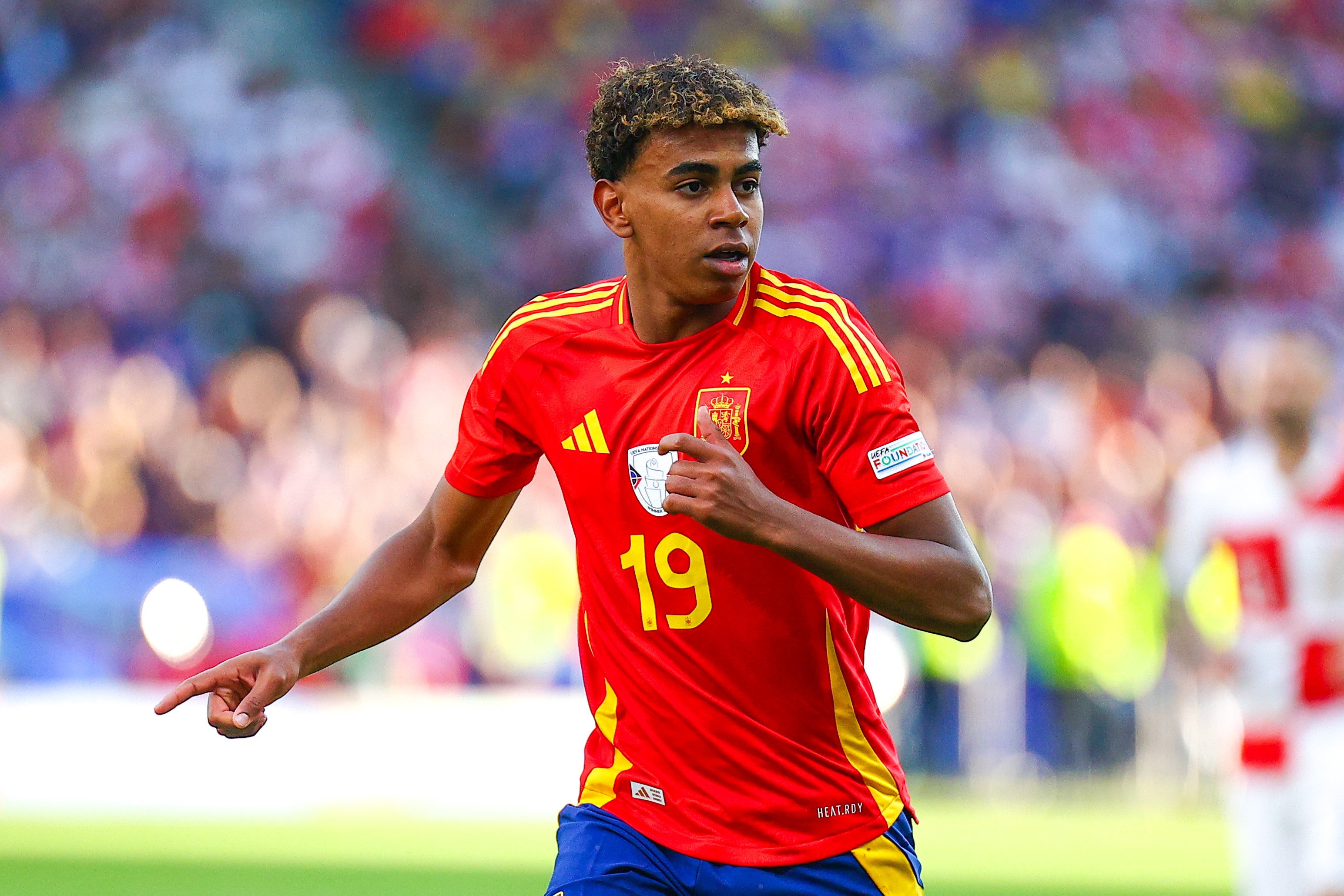 开云体育中国-欧洲杯选手发挥出色，荣膺最佳MVP的简单介绍