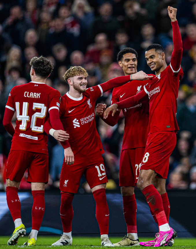 惊天逆转!赛车战队挺进四强 惊天逆转!赛车战队挺进四强