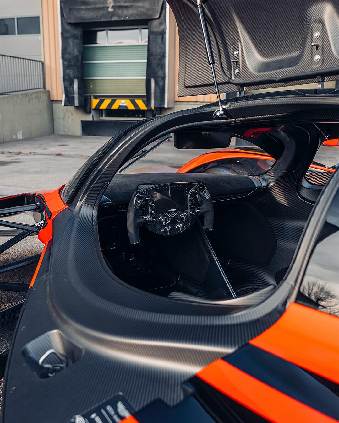 阿斯顿马丁完胜迈凯伦，周冠宇高光表现