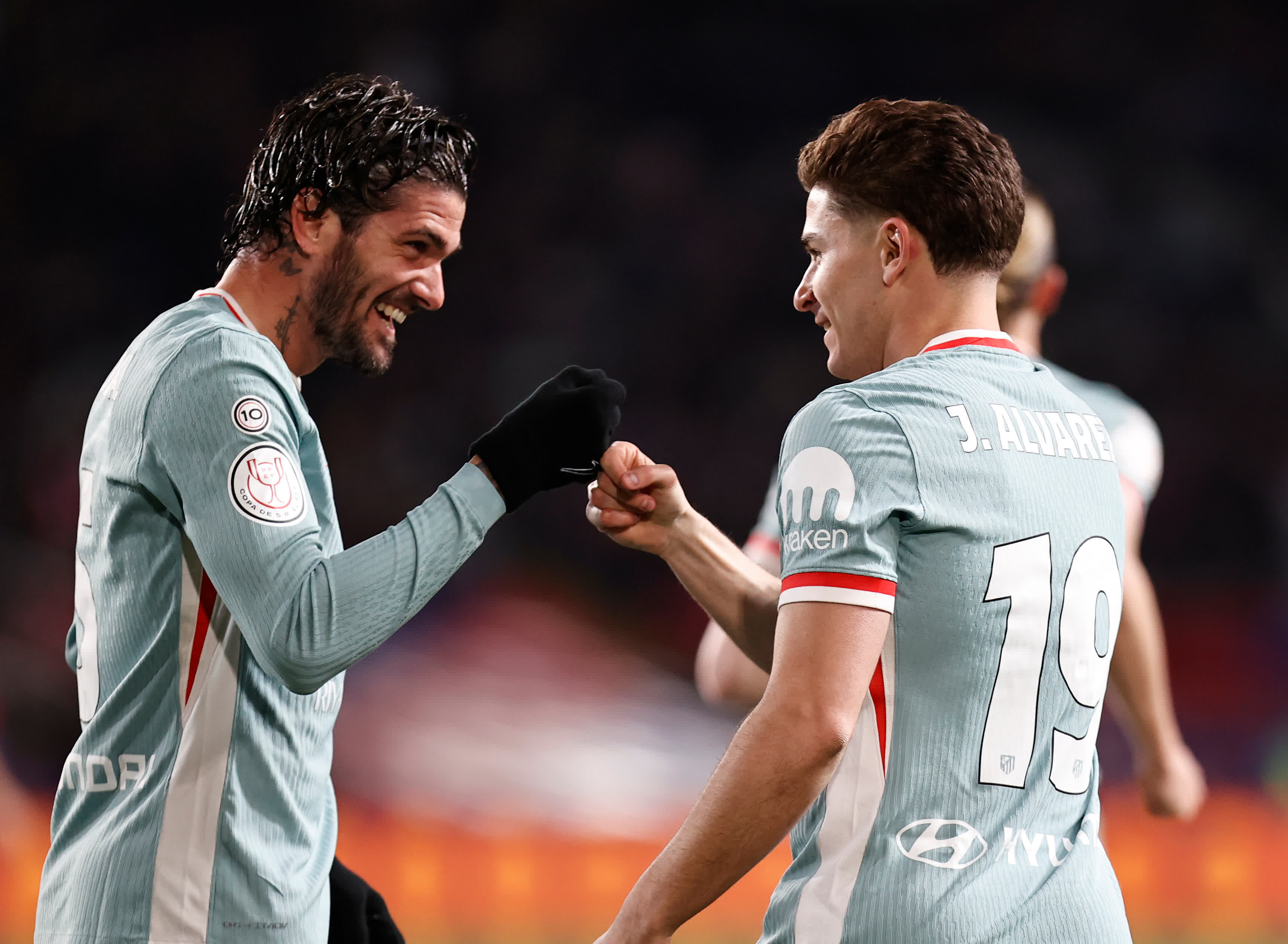 开云体育中国-日本完胜曼城,阿尔瓦雷斯状态火热