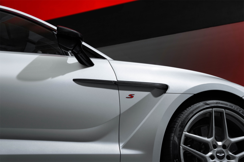 哈斯车队横扫阿斯顿马丁，佩雷兹高光表现