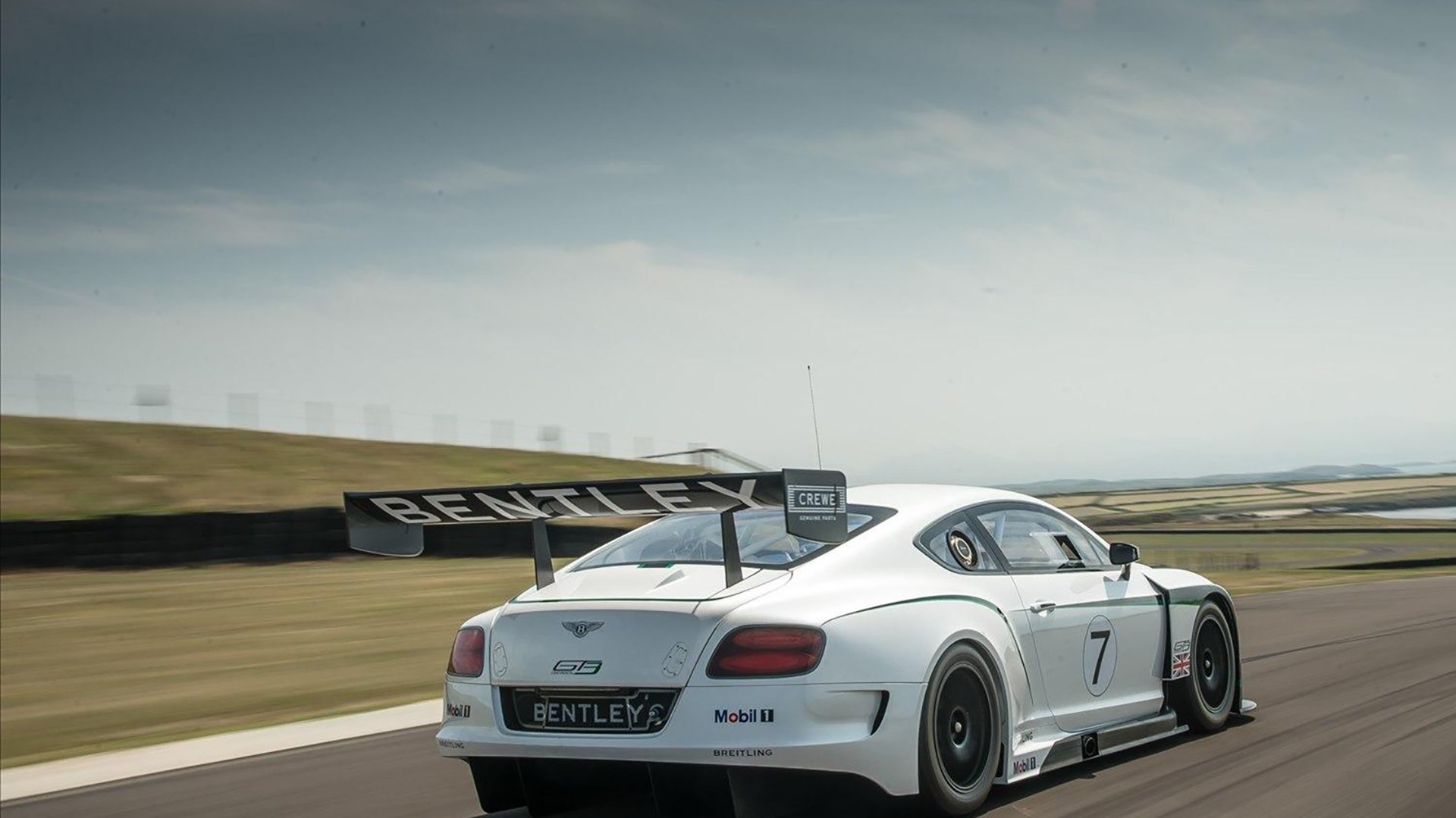 雄鹿队的上海假期,一场时空错位的总决赛,为何说我们都被带走了?